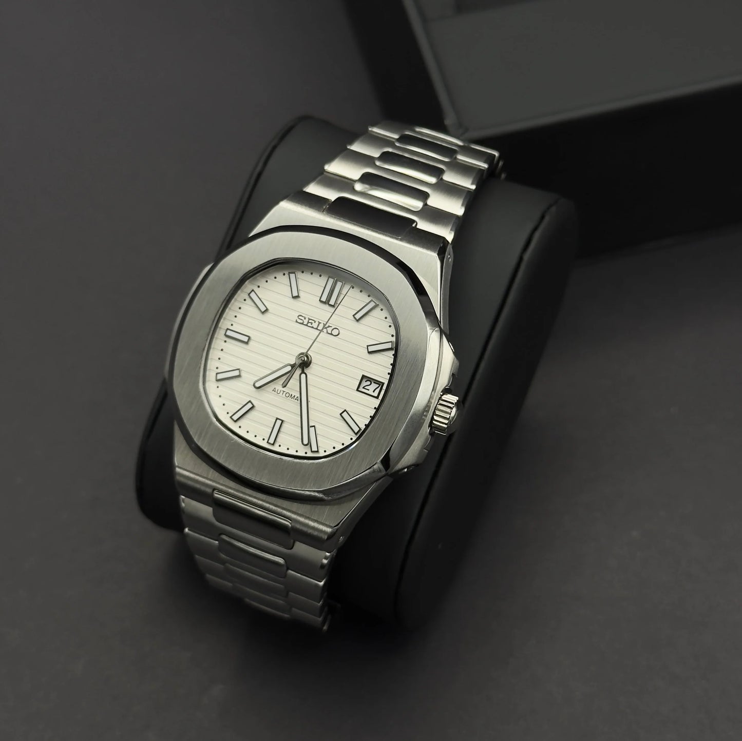 Nautiko White