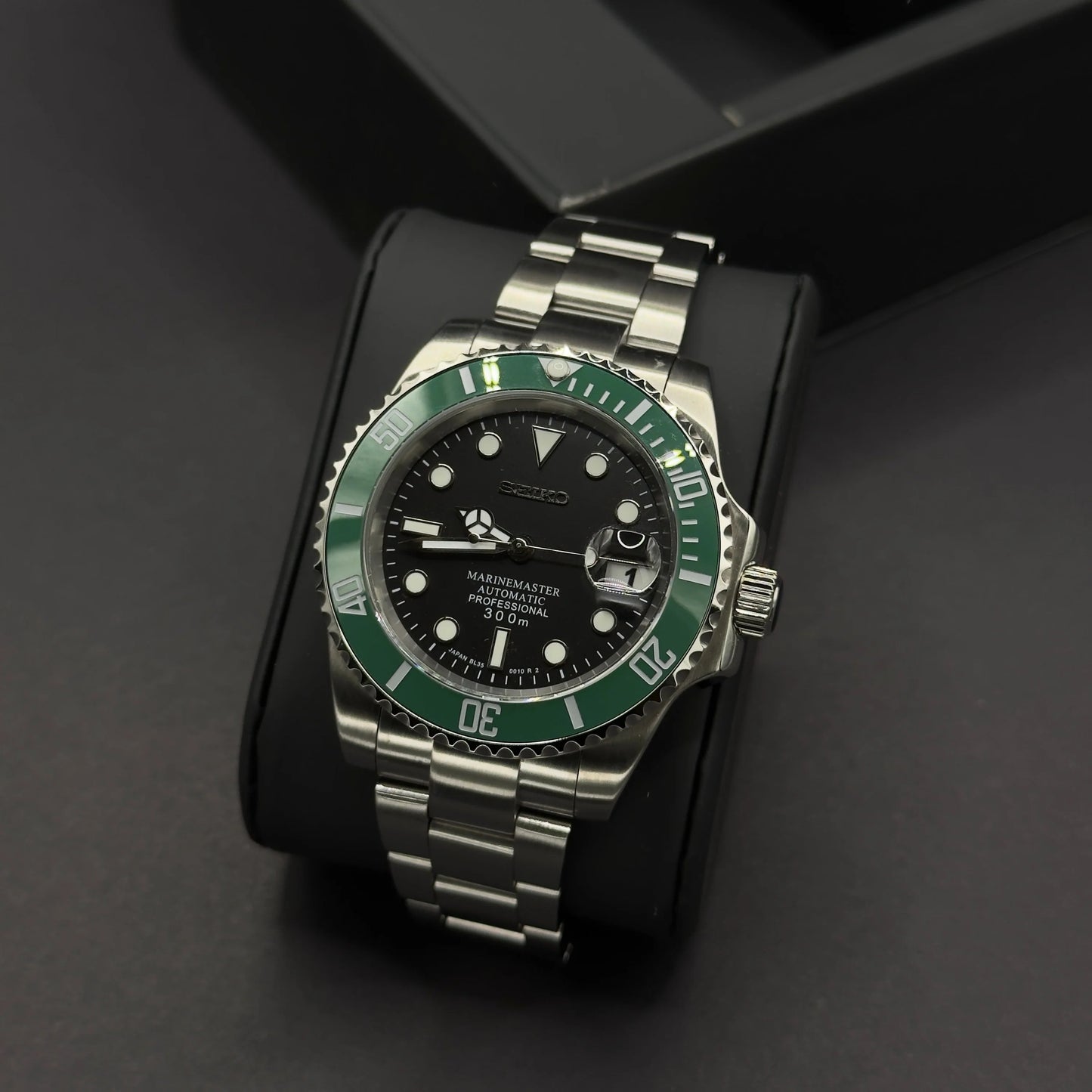 Seikomariner Green and Black